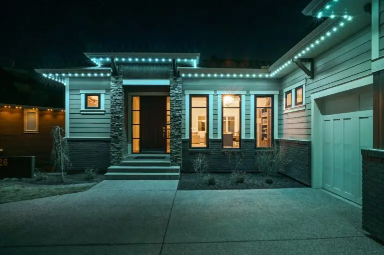 front-entryway-permanent-lighting